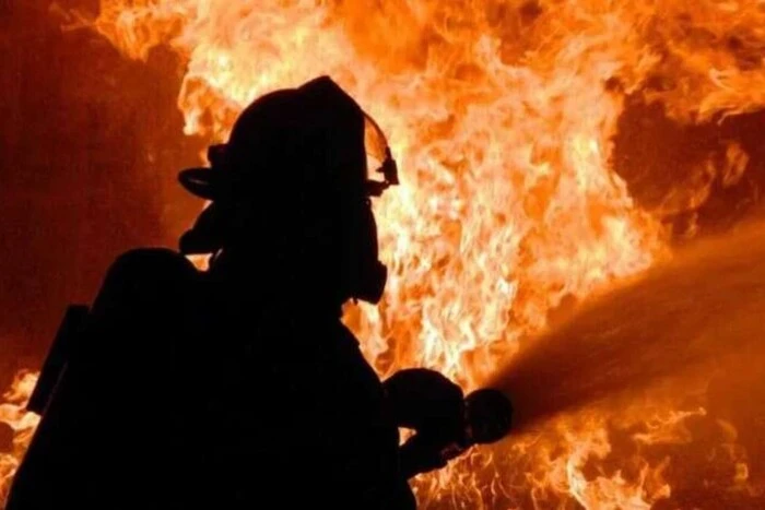 The enemy attacked Mykolaiv: a fire broke out, there is an injured person (updated)