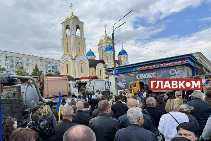 In Chmelnyzkyj sind die Menschen gegen die Ankunft von Onufrij auf die Straße gegangen
