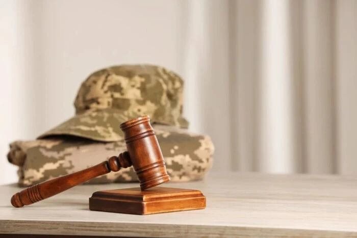 Der Soldat wurde von der Bestrafung wegen desertion befreit. Was war entscheidend im Gericht?