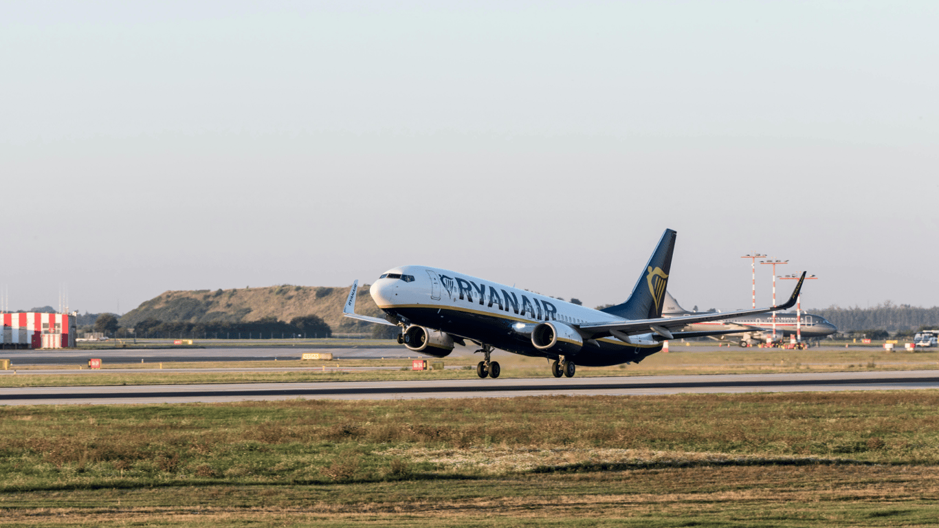 Подорож Ryanair з дітьми — як батькам уникнути штрафів
