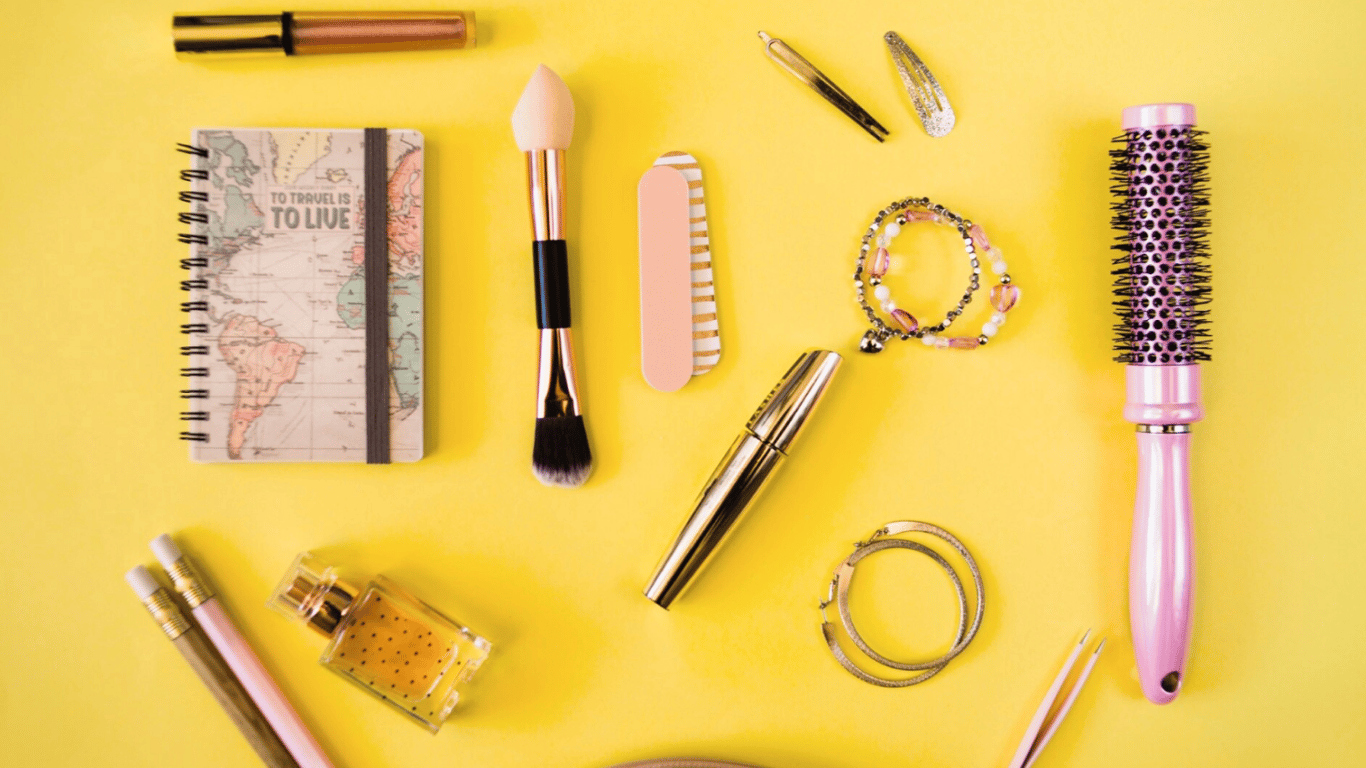 Not a ring and not a hairpin - how everyone is currently fixing their hair