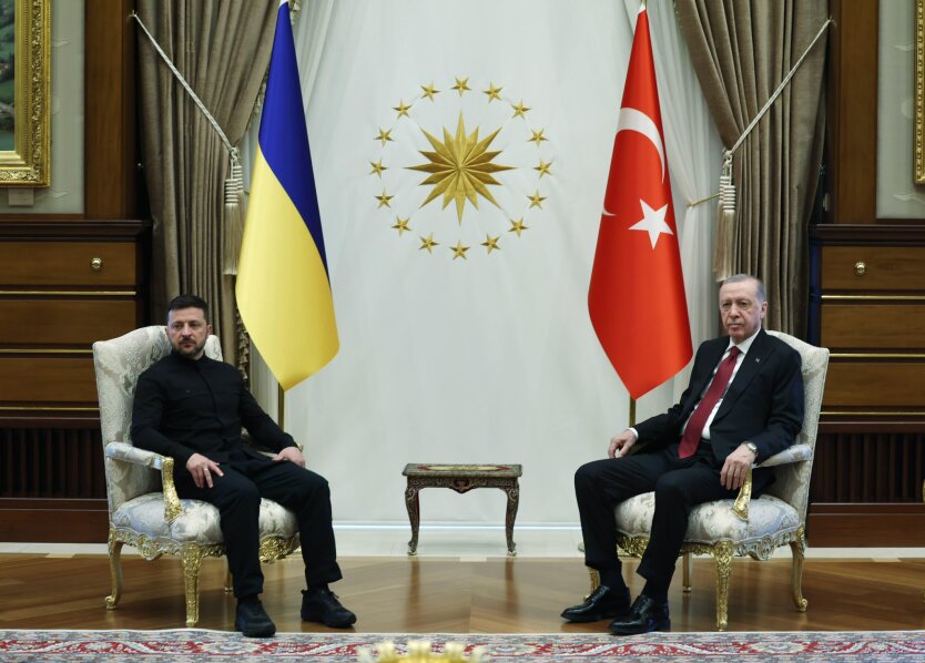 Erdogan erklärt seine Bereitschaft, Zelensky und Putin zu Gesprächen einzuladen